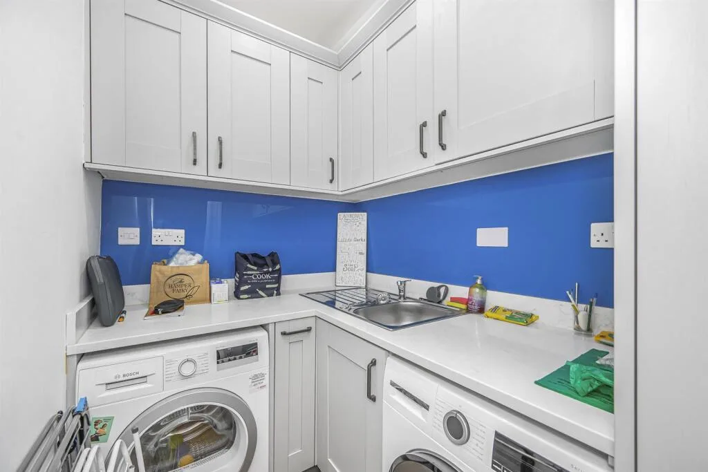 4 bedroom terraced house for rent