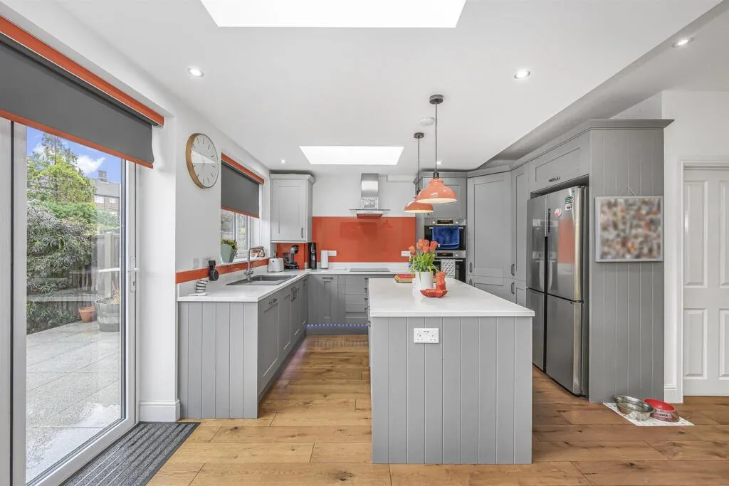 4 bedroom terraced house for rent