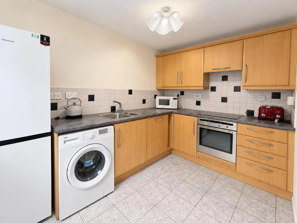 3 bedroom flat for rent