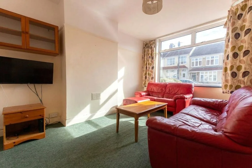 5 bedroom terraced house for rent