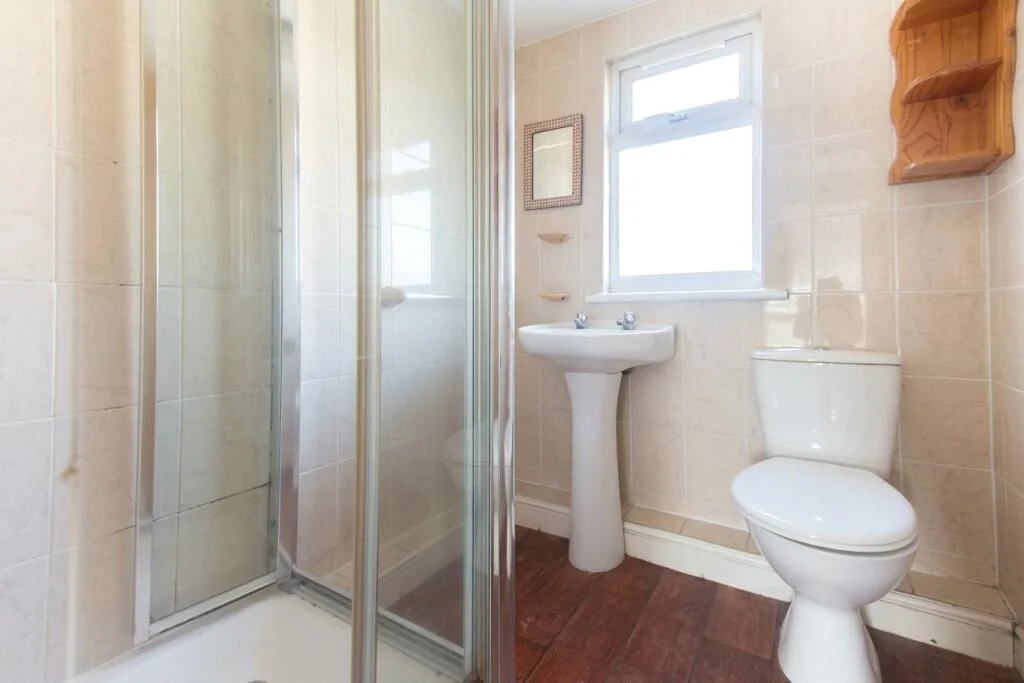 5 bedroom terraced house for rent