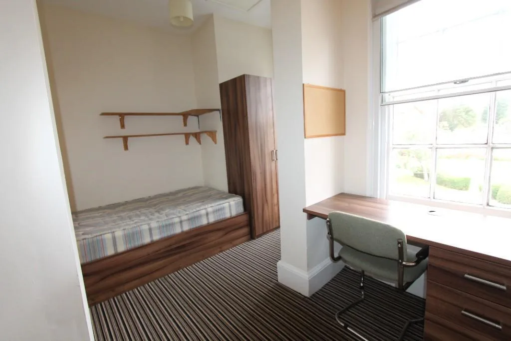 5 bedroom house for rent