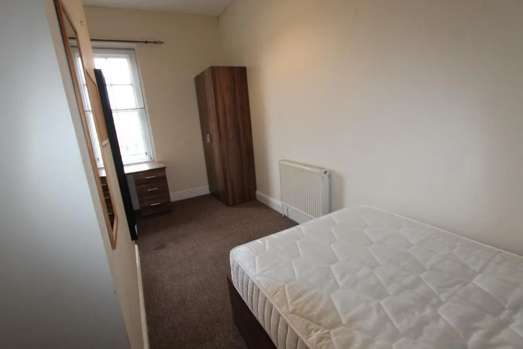 5 bedroom house for rent