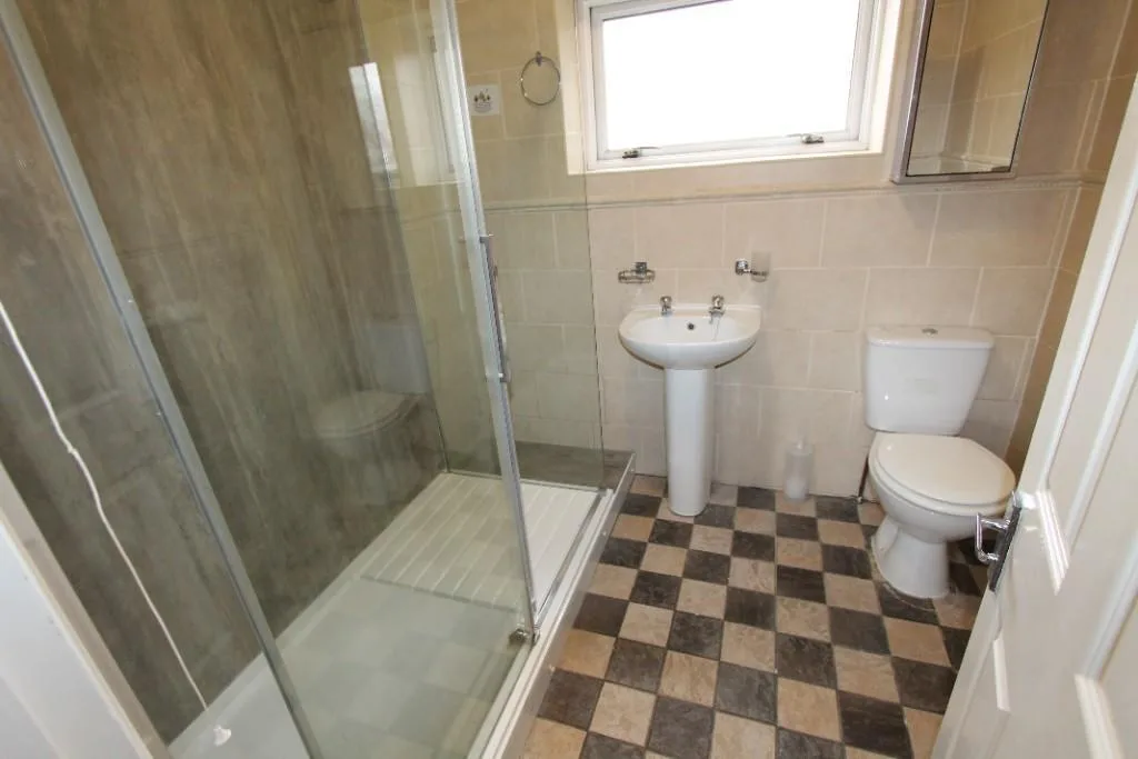 6 bedroom apartment for rent
