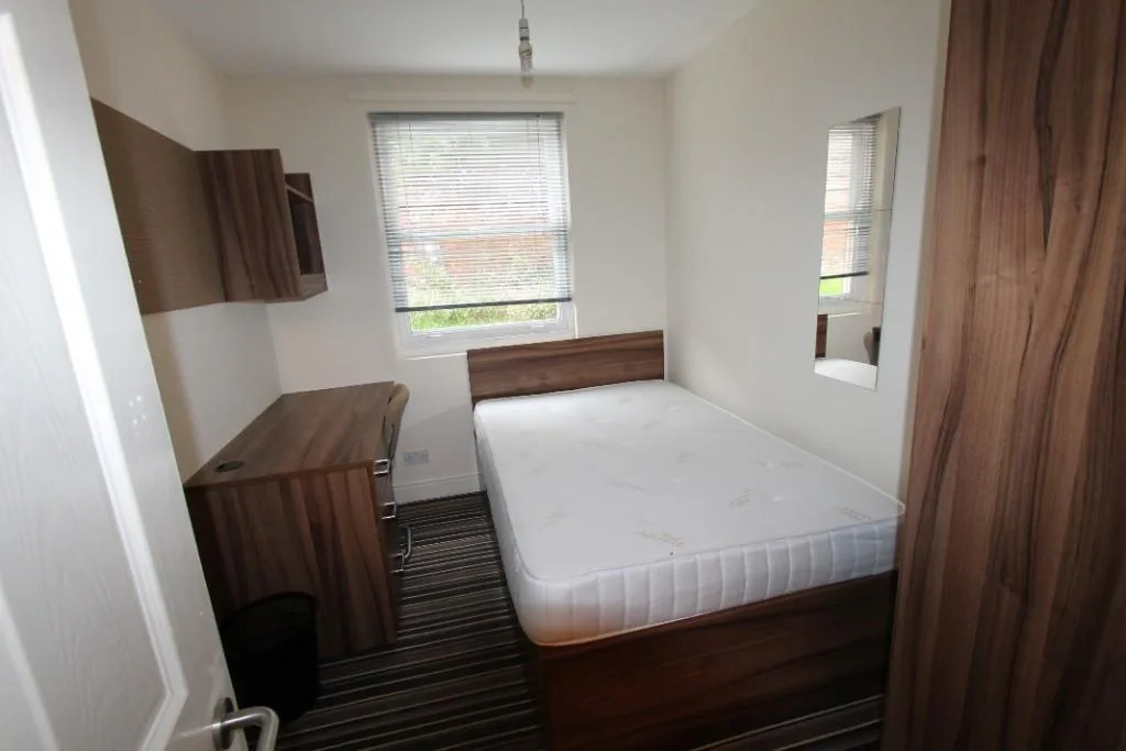 6 bedroom apartment for rent