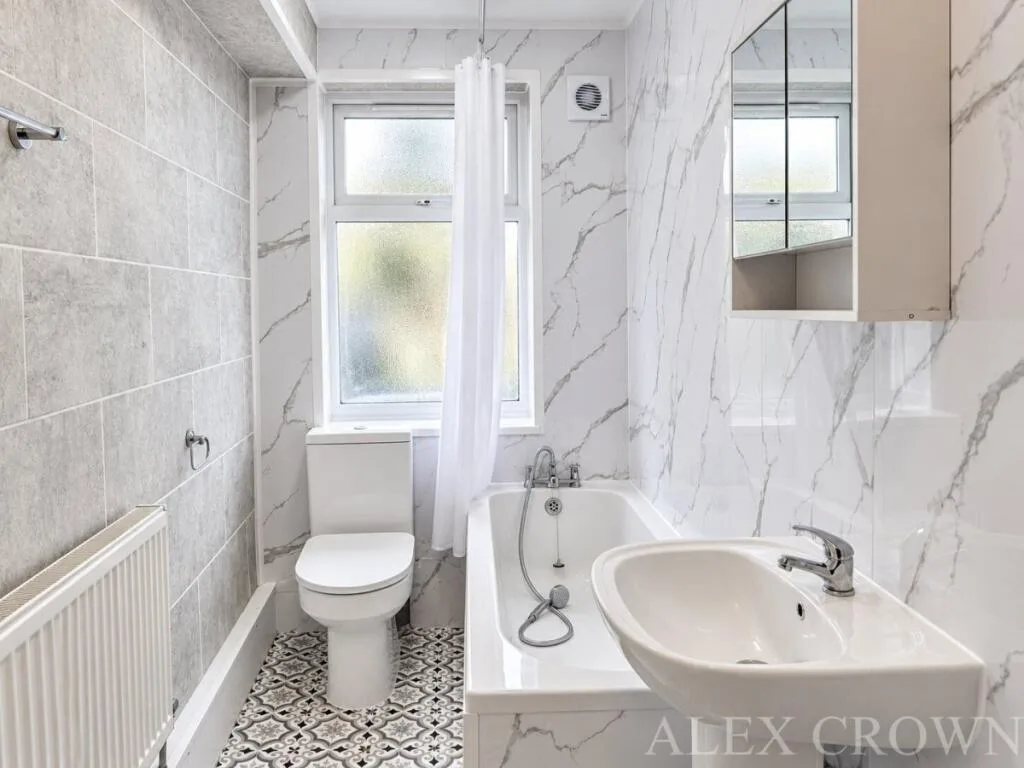 3 bedroom flat for rent
