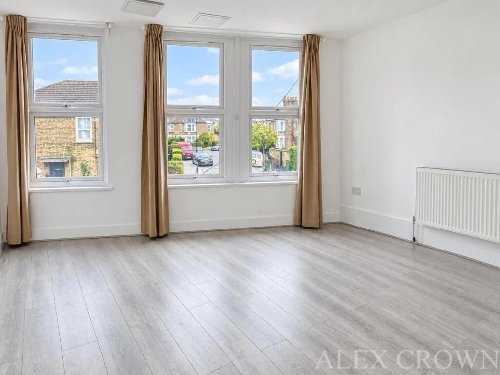 3 bedroom flat for rent