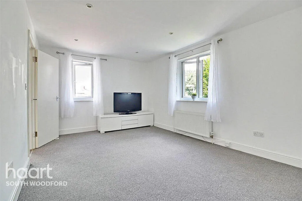 2 bedroom block of apartments for rent