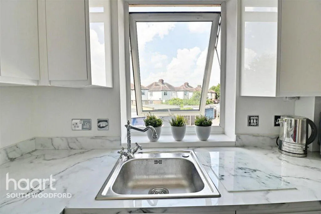 2 bedroom block of apartments for rent