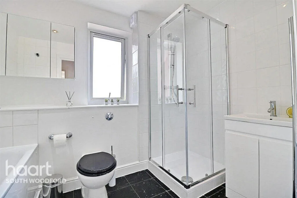 2 bedroom block of apartments for rent