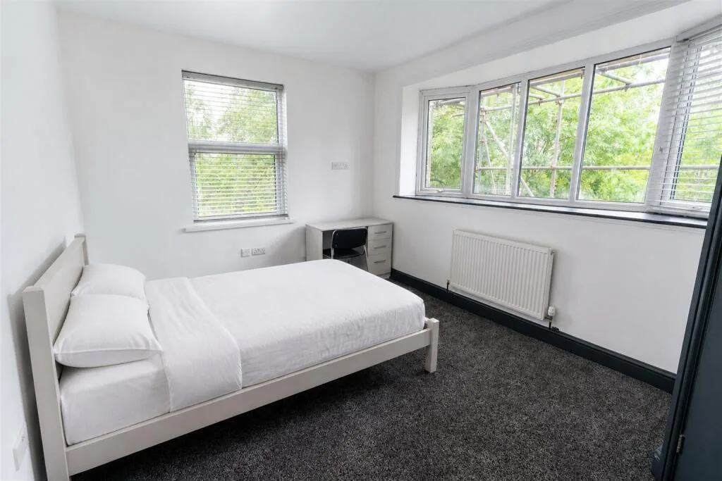 8 bedroom house for rent