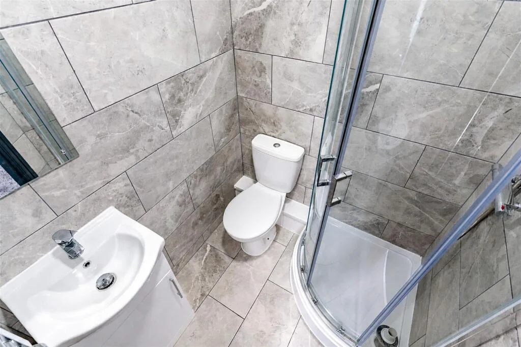 8 bedroom house for rent