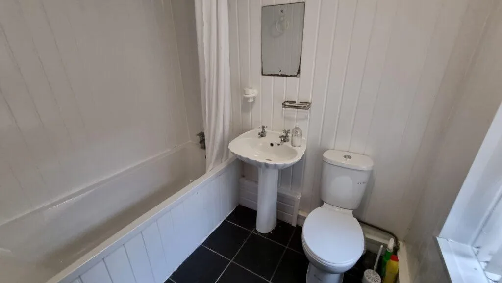 6 bedroom terraced house for rent