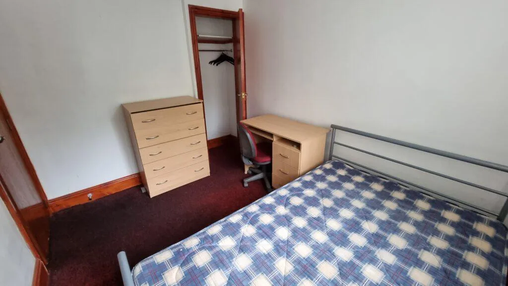 6 bedroom terraced house for rent