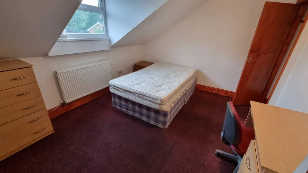 6 bedroom terraced house for rent