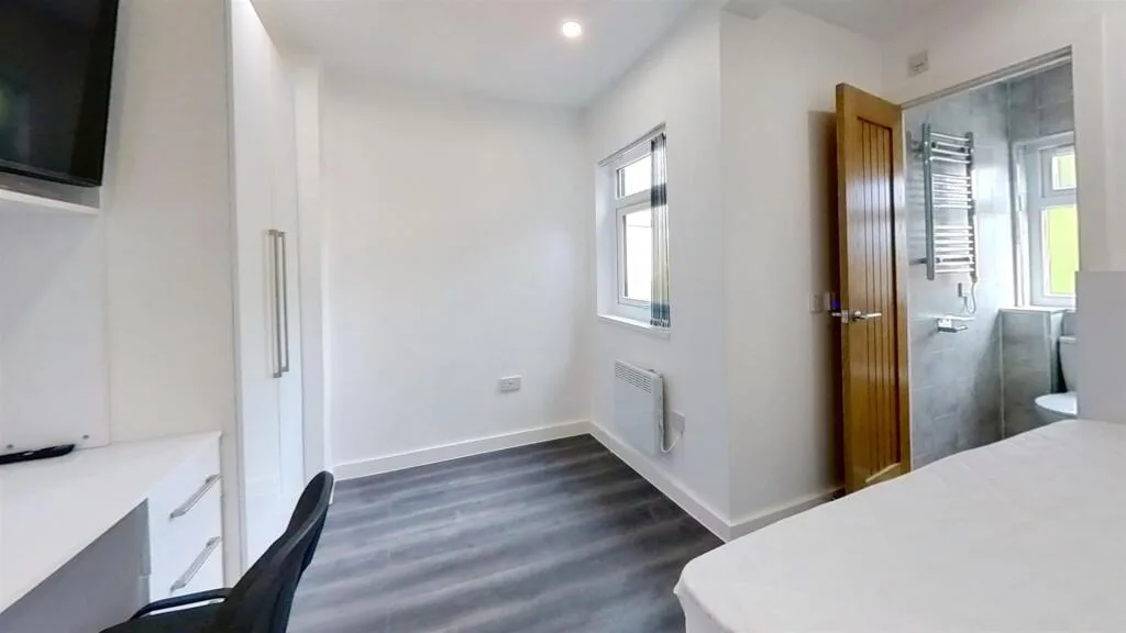 5 bedroom house for rent