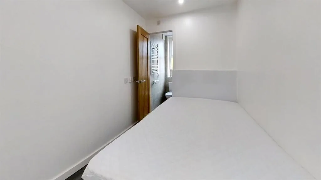 5 bedroom house for rent