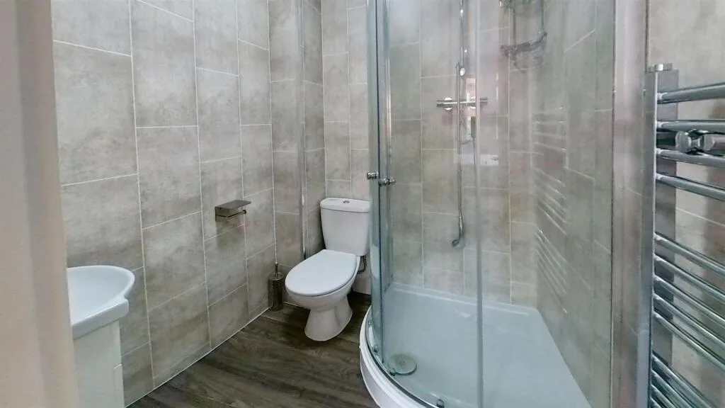 5 bedroom house for rent