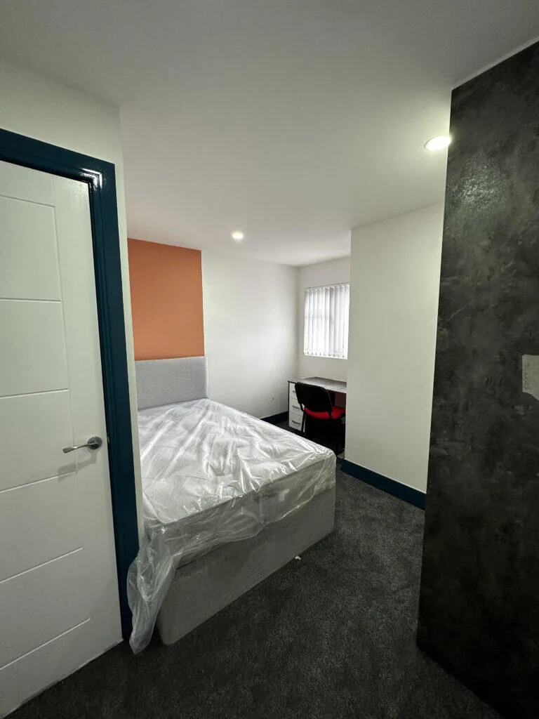 6 bedroom terraced house for rent