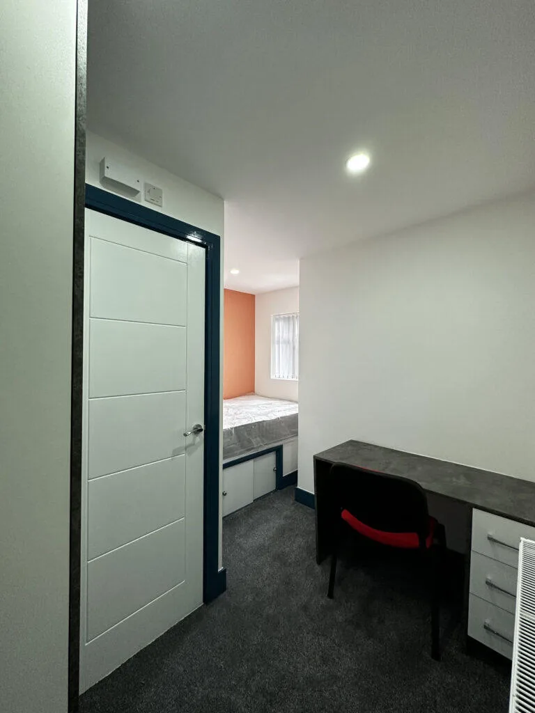 6 bedroom terraced house for rent