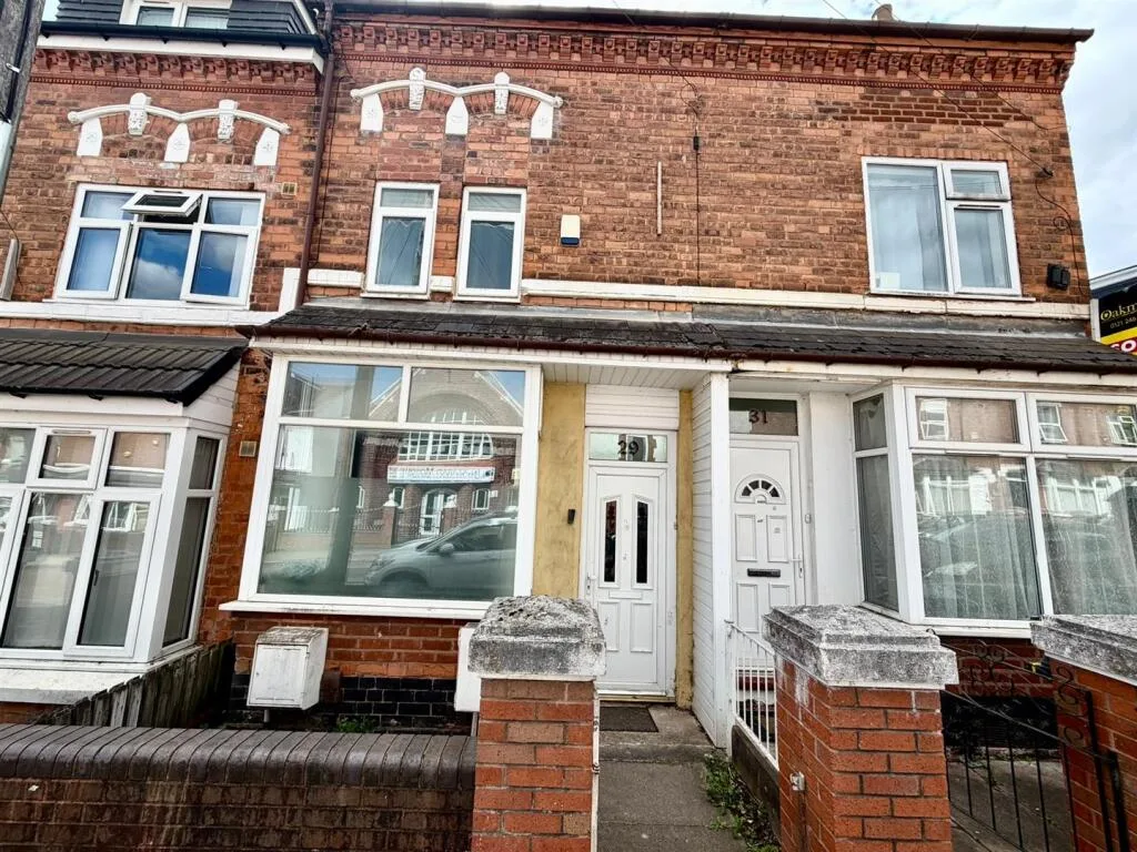 6 bedroom terraced house for rent