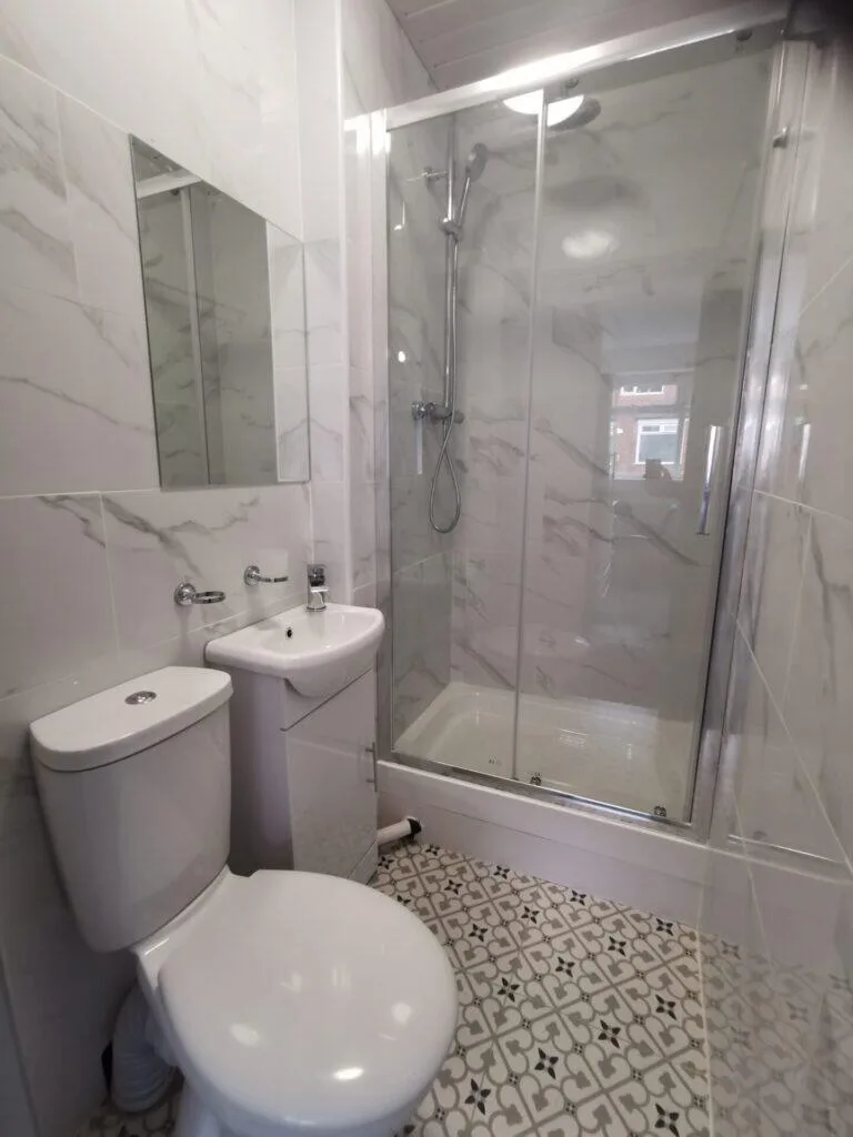6 bedroom terraced house for rent