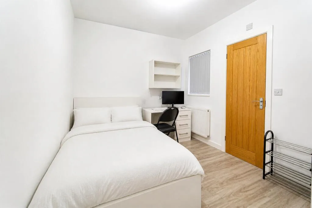 5 bedroom house for rent