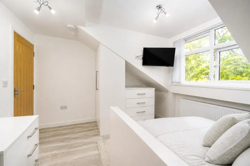 5 bedroom house for rent