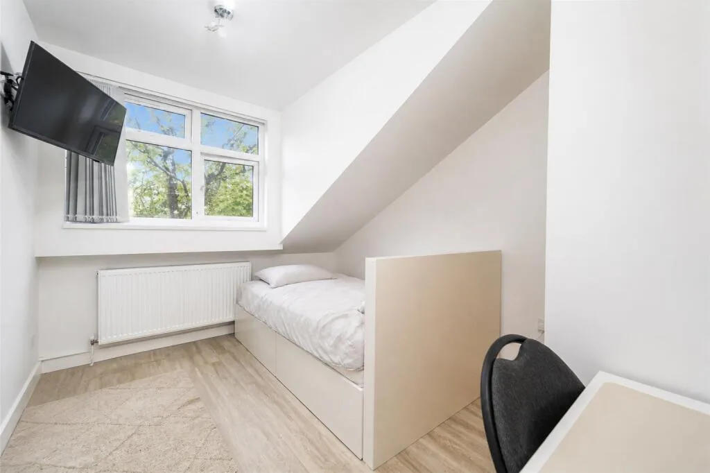 5 bedroom house for rent