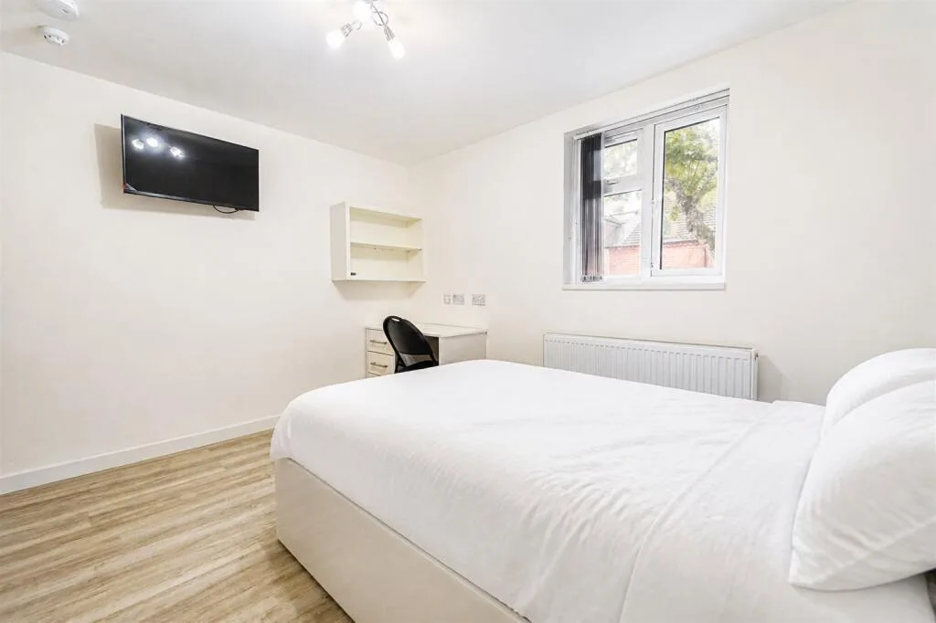 5 bedroom house for rent