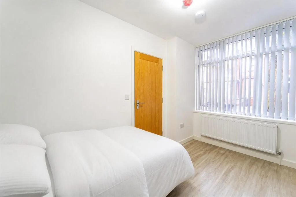 5 bedroom house for rent