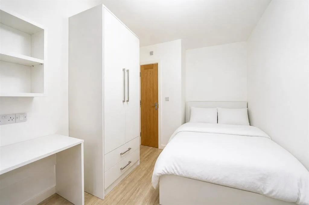 5 bedroom house for rent