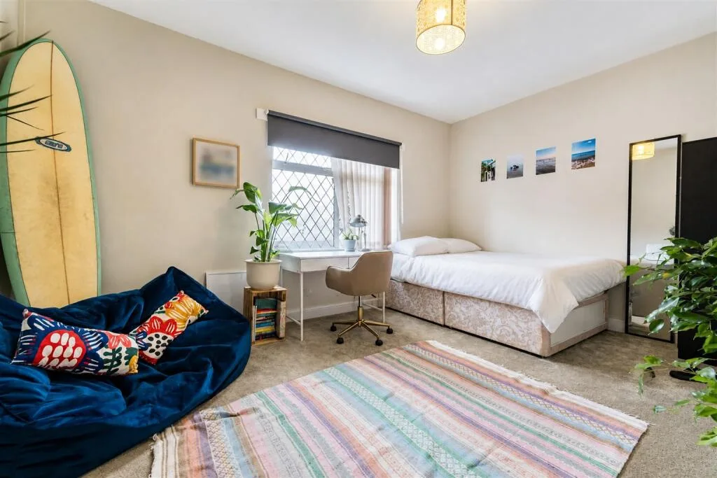 5 bedroom house for rent