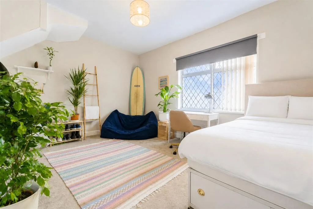 5 bedroom house for rent