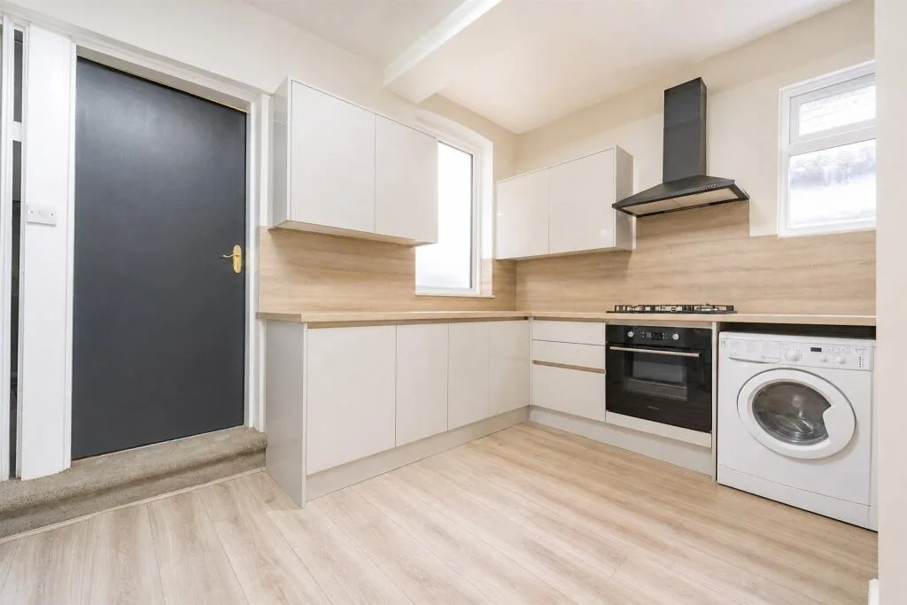 5 bedroom house for rent