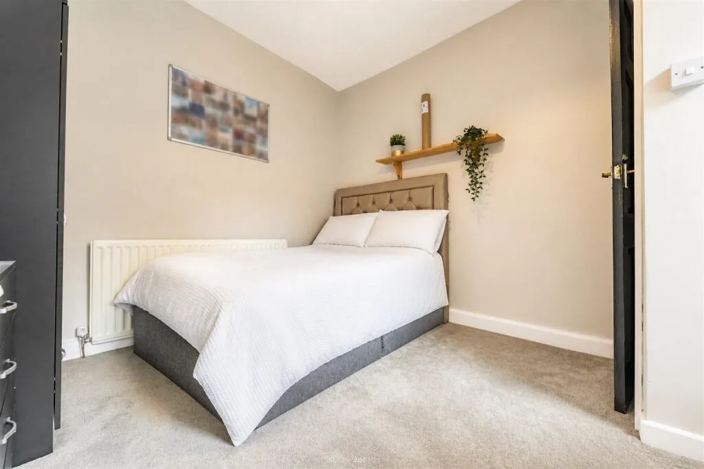 5 bedroom house for rent