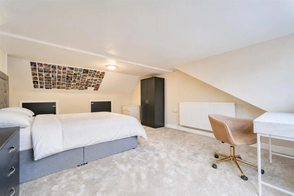 5 bedroom house for rent