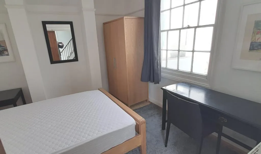 4 bedroom maisonette for rent