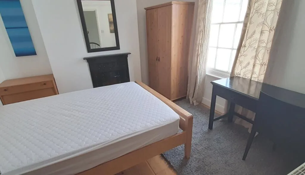 4 bedroom maisonette for rent