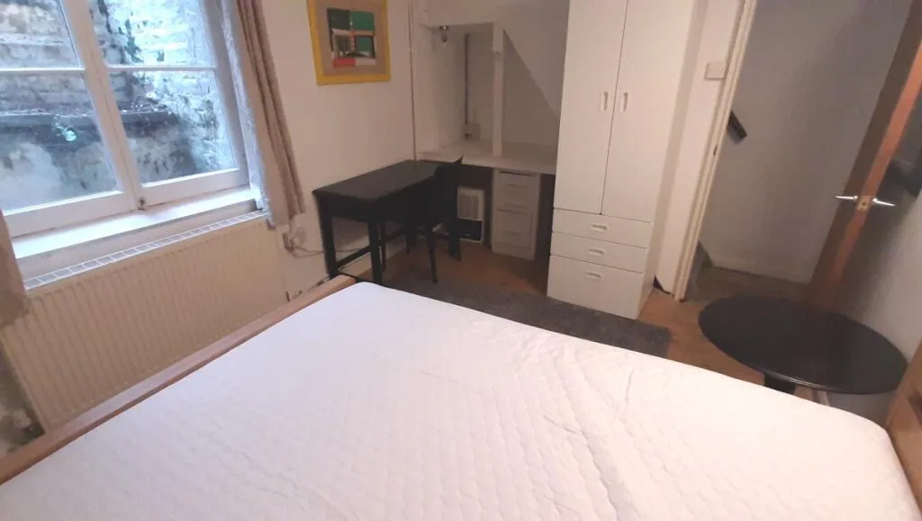 4 bedroom maisonette for rent