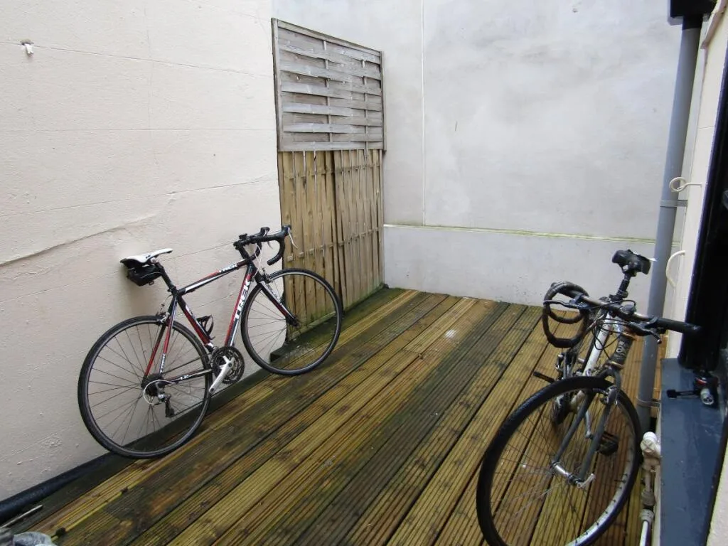 4 bedroom maisonette for rent