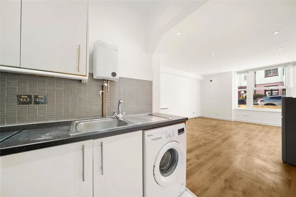 Studio flat for rent