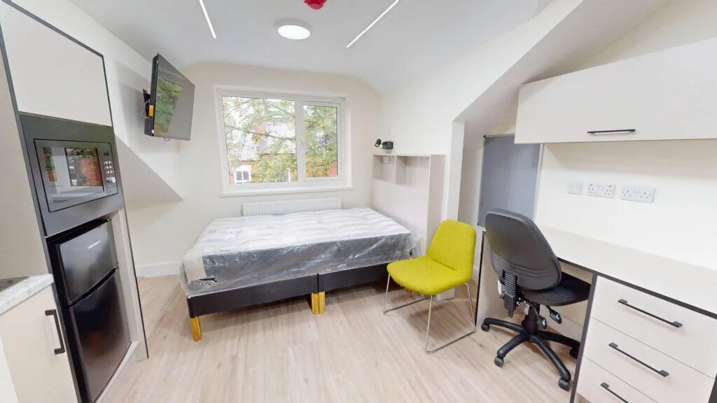 6 bedroom house for rent