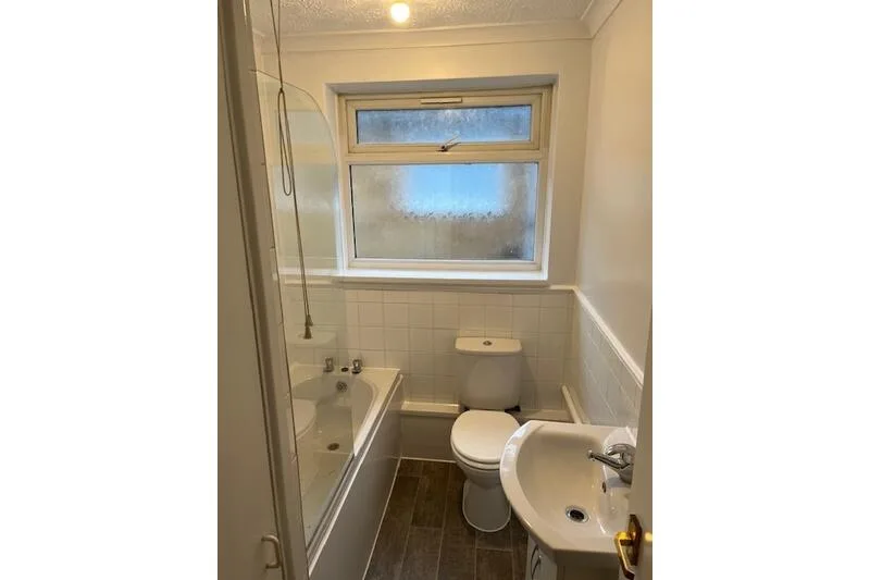 2 bedroom maisonette for rent