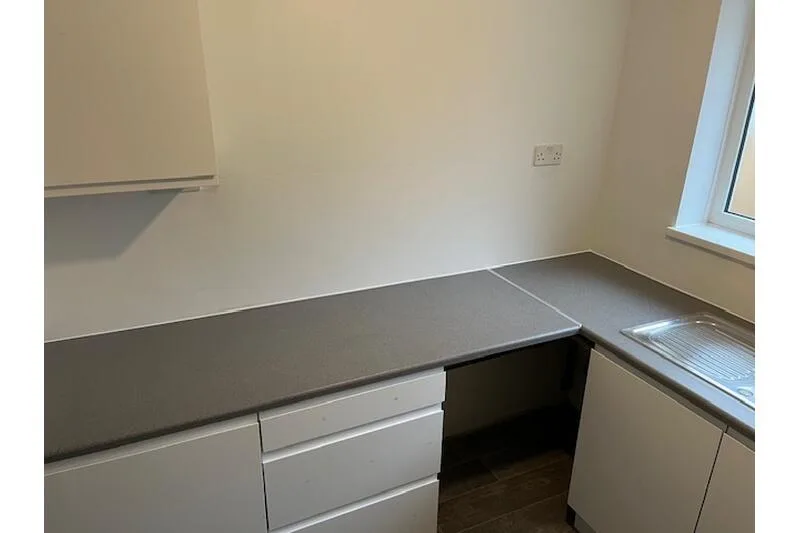 2 bedroom maisonette for rent