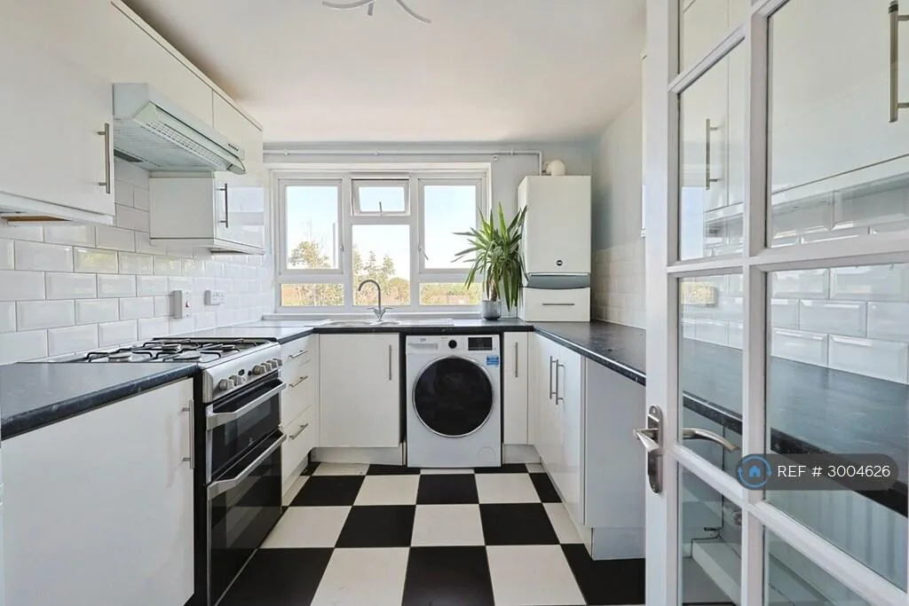 3 bedroom flat for rent
