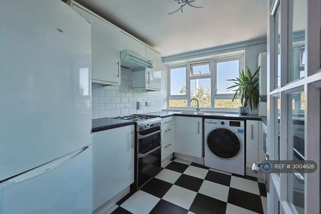 3 bedroom flat for rent