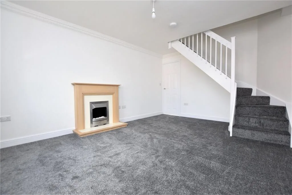 2 bedroom semi-detached house for rent