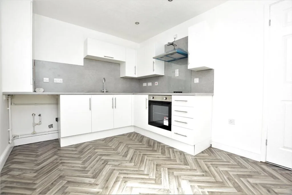2 bedroom semi-detached house for rent