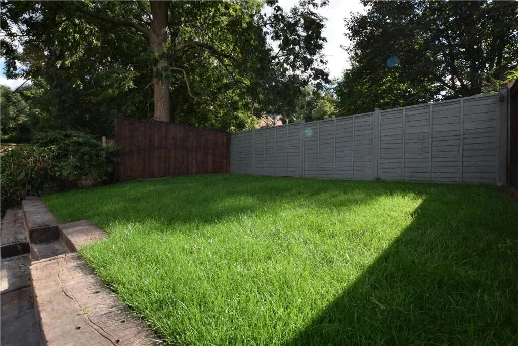 2 bedroom semi-detached house for rent